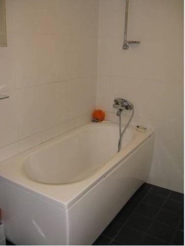 Tatari Apartment Талин Стая снимка